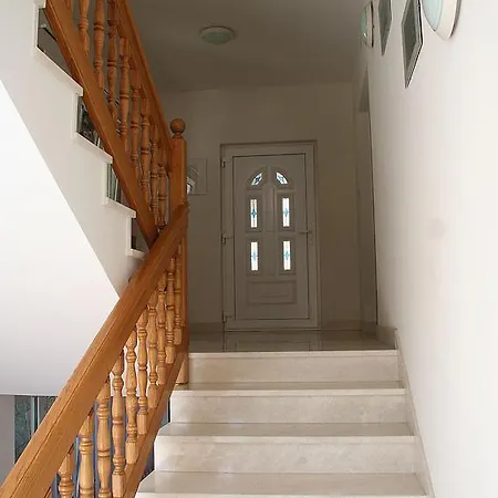 Omis 12194e * Dugi Rat